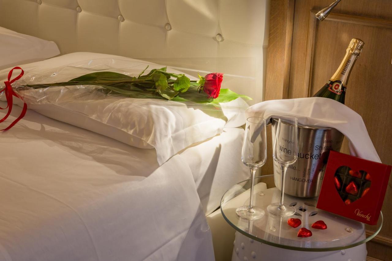 Residenza Bonifacio - Adults Only Hotel Verona Bagian luar foto