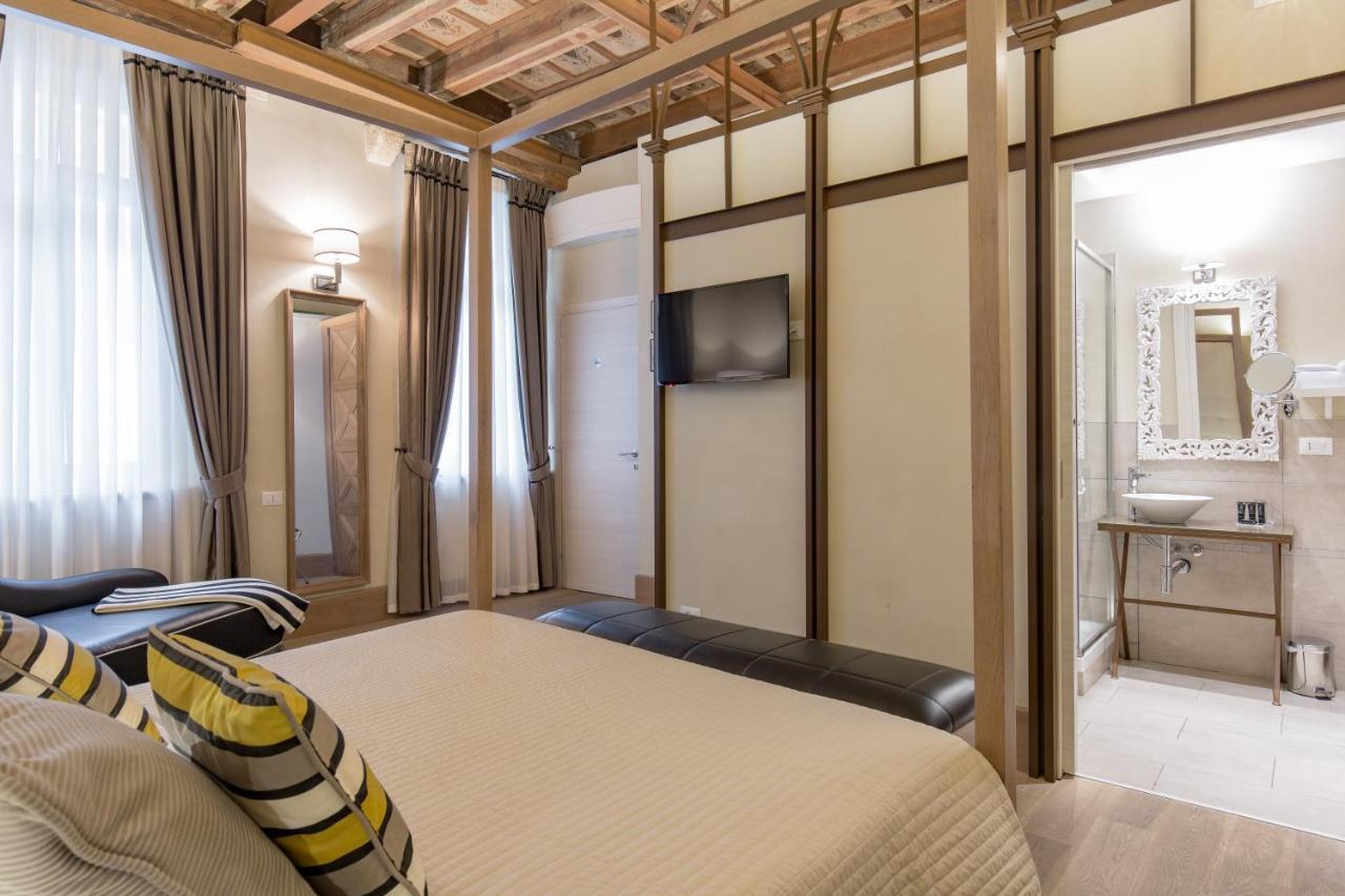 Residenza Bonifacio - Adults Only Hotel Verona Bagian luar foto