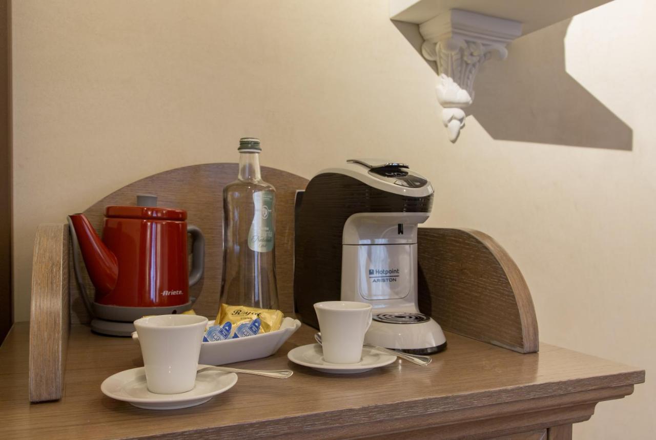 Residenza Bonifacio - Adults Only Hotel Verona Bagian luar foto